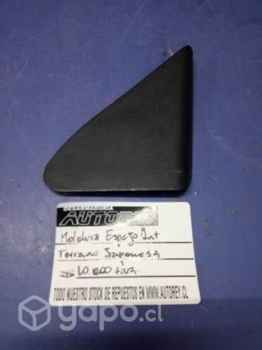 Moldura espejo derecho Nissan Terrano