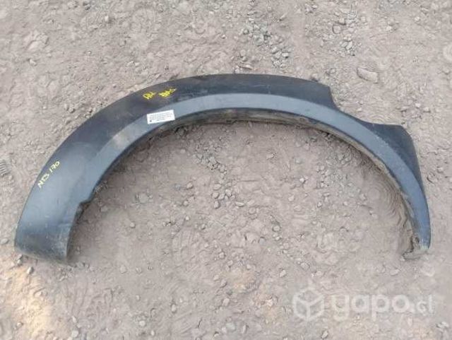 Moldura Pasa Rueda Tras Der (NTS170) Terrano 2.5 M