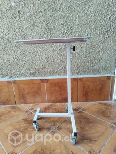 Mesa Mayo quirúrgica en excelentes condiciones