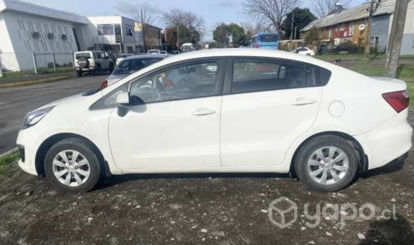 Kia río 4 2016