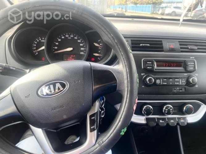 Kia río 4 2016