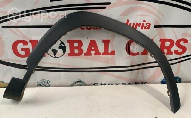 Moldura tapa barro delantera der TOYOTA COROLLA