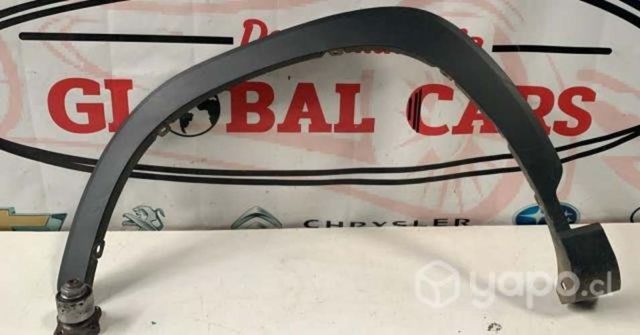 Moldura tapa barro delantera izq TOYOTA COROLLA