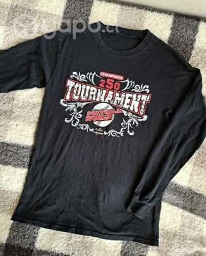 Polera negra manga larga