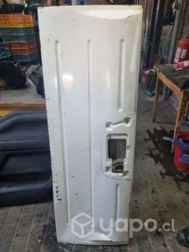 Portalon Detalle (NTX147) Nissan Terrano 2.5 Dies