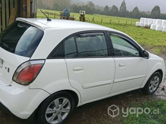 Vendo auto Kia río 5