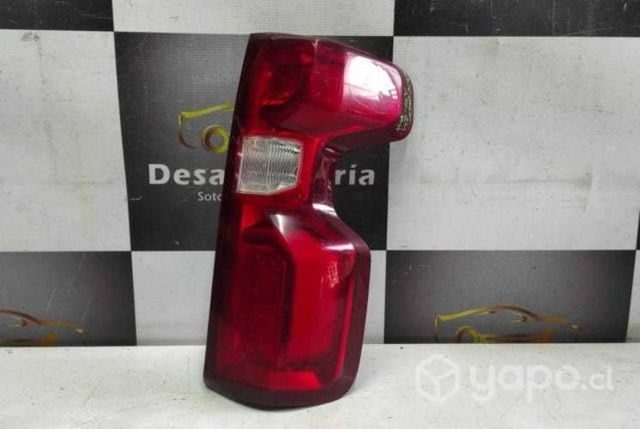 Foco trasero Silverado 2019 a 2024 rh 2.0