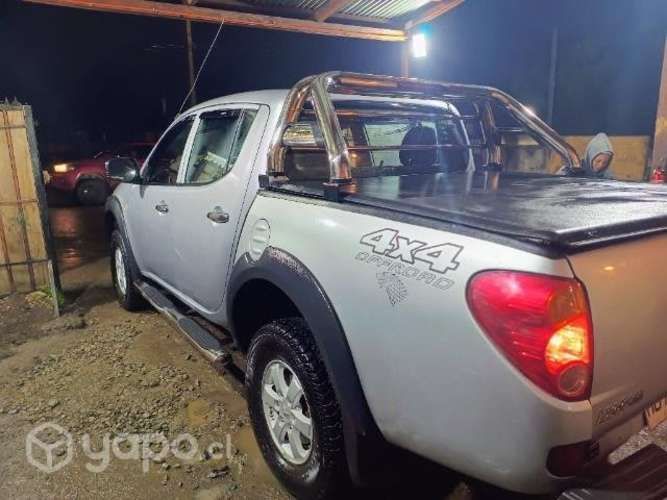 Vendo Mitsubishi L200 2015 Diesel 4x4