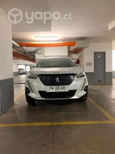Peugeot 2008 1.2 automático año 2021