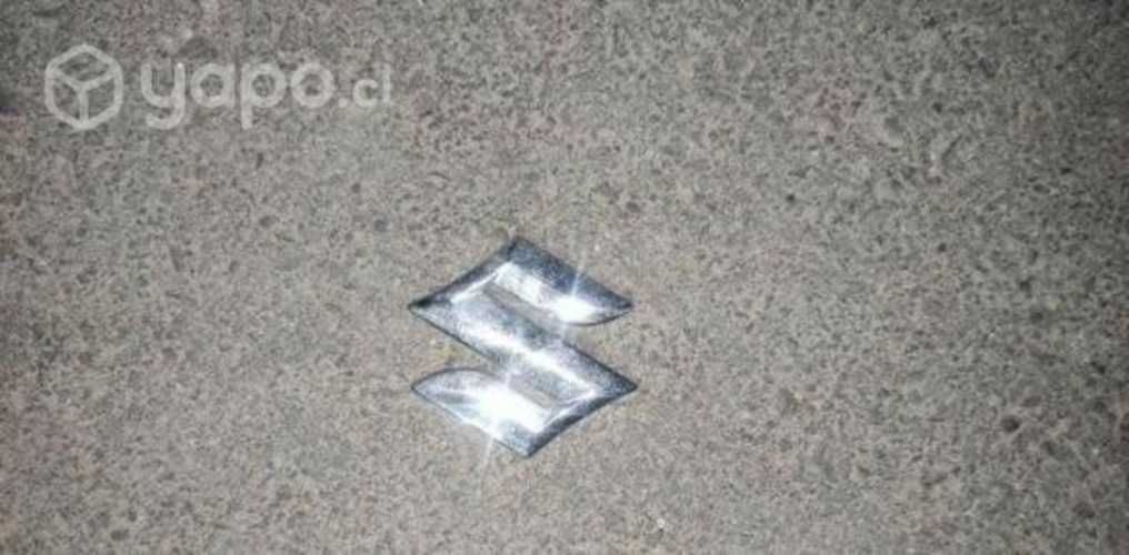 Emblema original máscara Suzuki