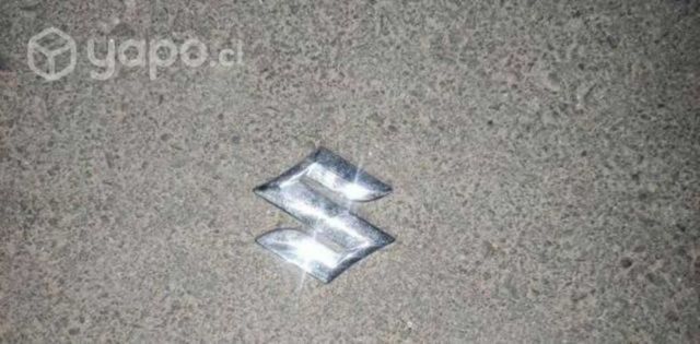 Emblema original máscara Suzuki