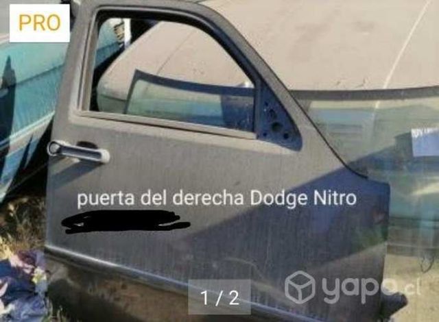 Puerta delantera derecha Dodge nitro