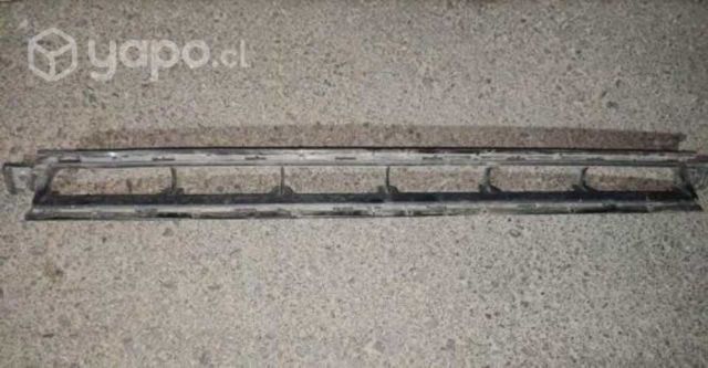 Rejilla interior parachoque Suzuki Swift