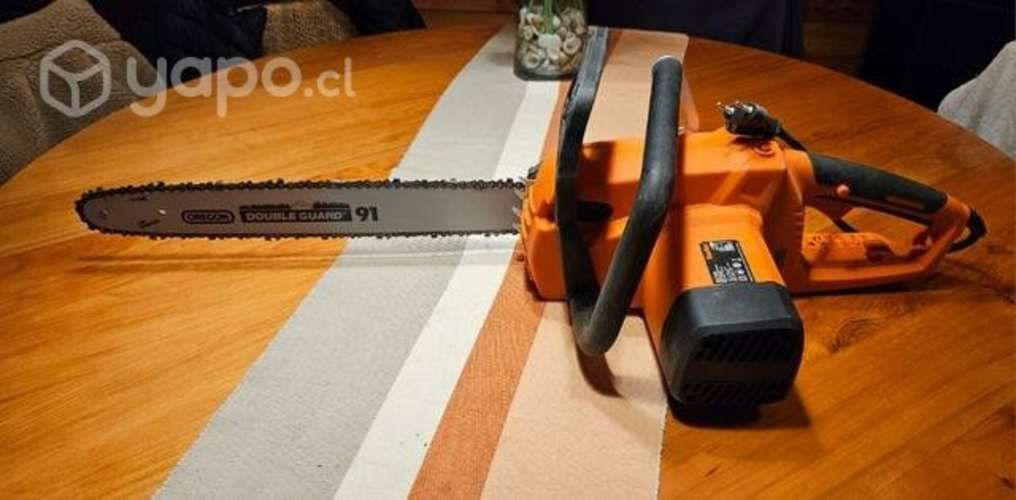 Motosierra Electrica marca Bauker