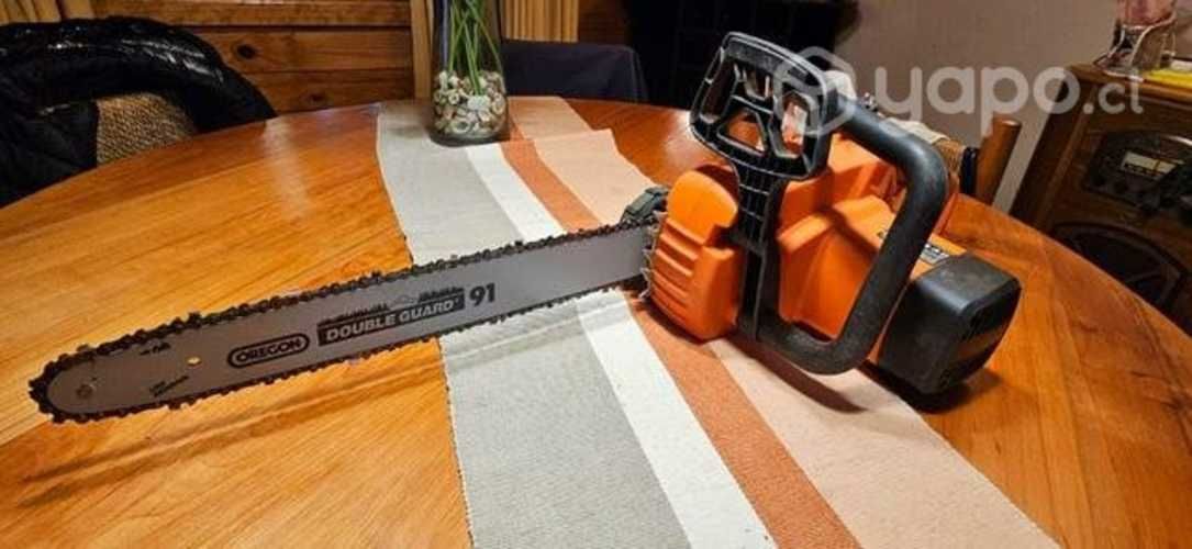 Motosierra Electrica marca Bauker