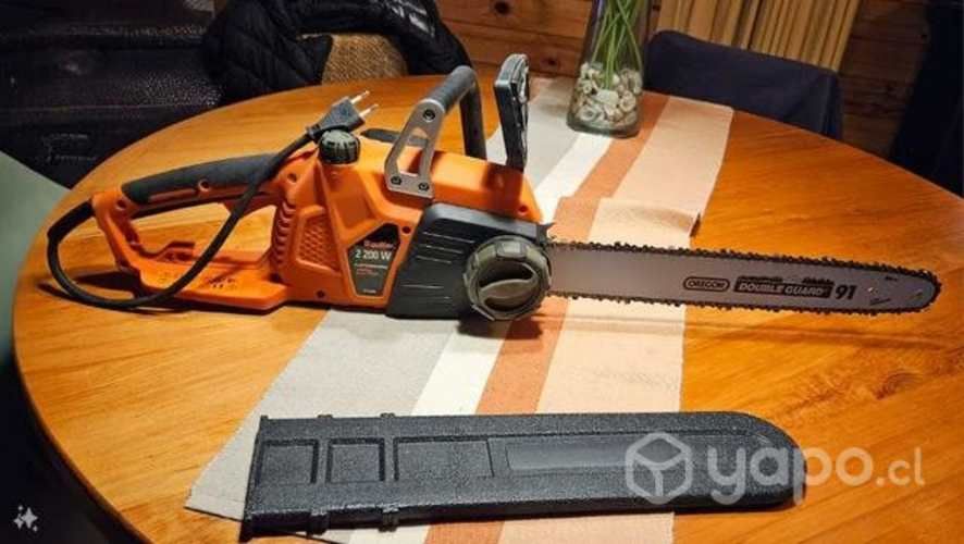 Motosierra Electrica marca Bauker