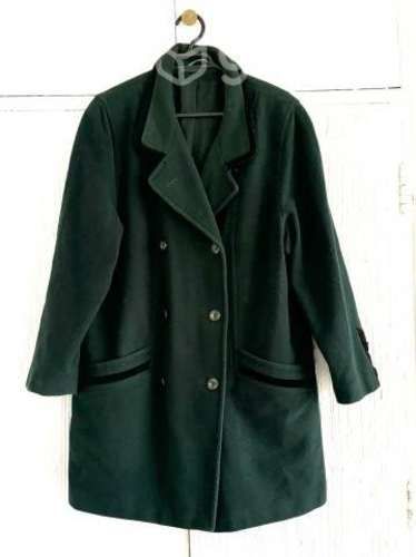 Abrigo de lana verde