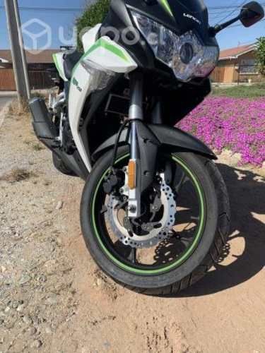Moto Loncin LX 250 GS