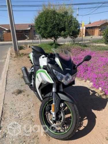 Moto Loncin LX 250 GS