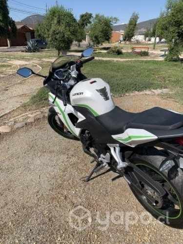 Moto Loncin LX 250 GS