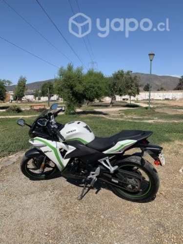 Moto Loncin LX 250 GS