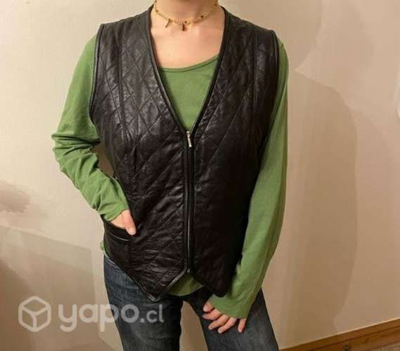 Gillette de cuero Carolina Funes talla M