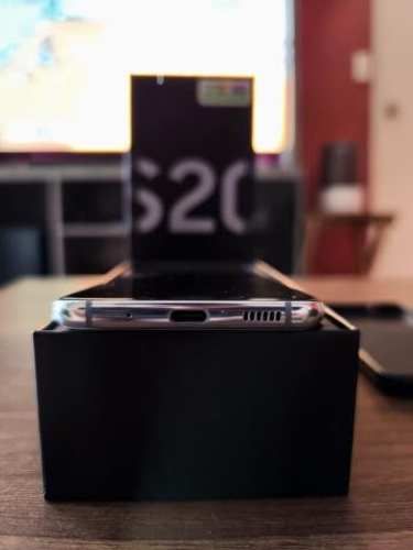 Samsung S20 cloud blue