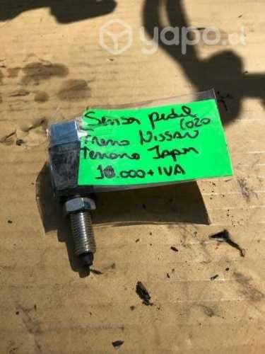Swich pedal freno Nissan Terrano