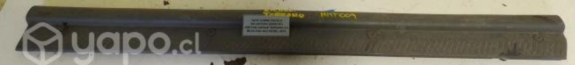 Tapiz Cubre Zocalo Del Der (NMT009) Terrano 2.5