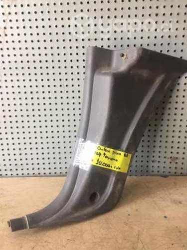 Tapiz cubre pilar delantero inf izq Nissan Terrano