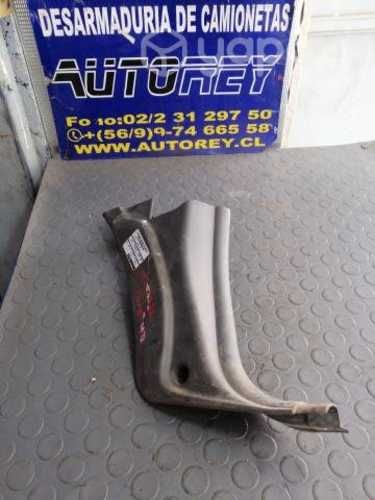 Tapiz cubre pilar inferior del der Terrano 2011