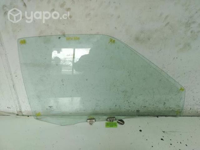 Vidrio Puerta Del Der (NTX210) Nissan Terrano Jap