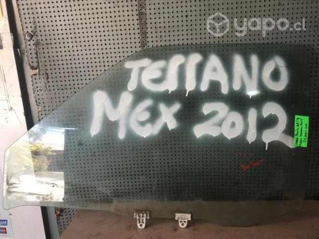 Vidrio Puerta delantera izquierda Nissan Terrano