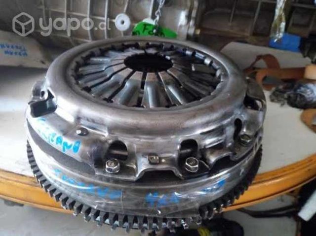 Volante, disco y prensa Nissan Terrano Mexicana