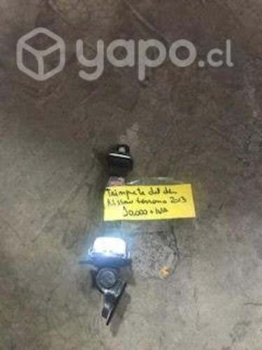 Trinquete puerta delantera derecha Nissan Terrano