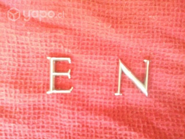 Renault letras 'e' y 'n'