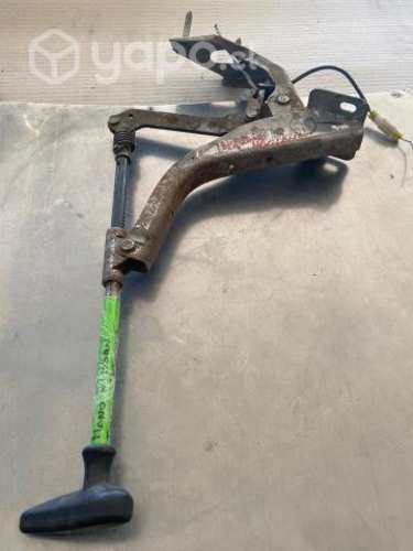 Palanca freno mano Nissan Terrano Mexicana 2014