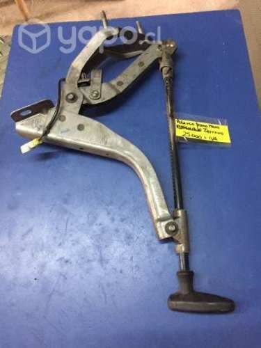 Palanca freno mano Nissan Terrano