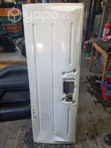 Portalon Detalle (NTX147) Nissan Terrano 2.5 Dies