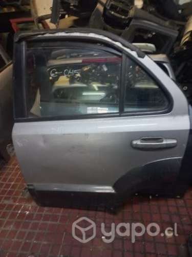 Puerta trasera izquierda kia sorento 2007 de. desa