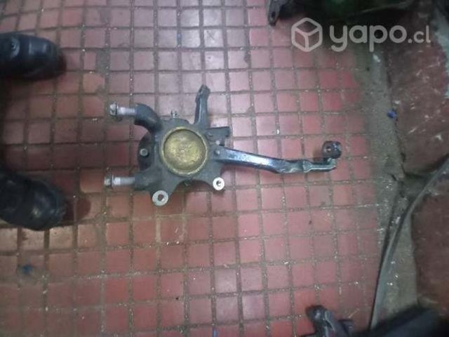 Muñón delantero derecho Toyota hilux 2019