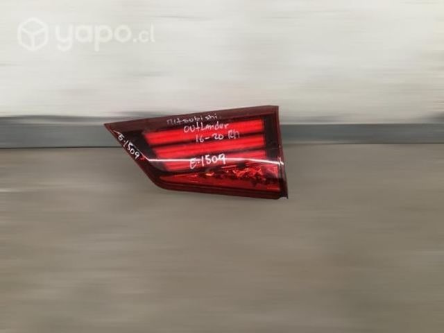 Foco portalon rh mitsubishi outlander 2016-2020