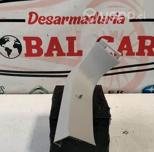 Moldura cubre pilar trasero superior FORD TERRITOR