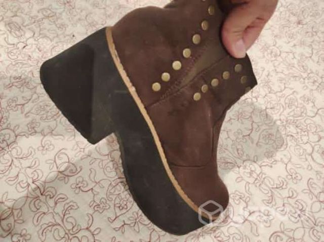 Botines con detalles en las fotos