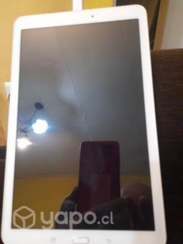 tablet galaxy A9, semi nuevo, funcionando.