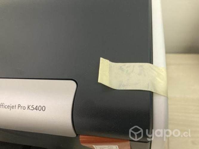 Impresora HP sin uso, aún sin instalar tintas.