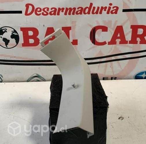 Moldura cubre pilar trasero superior FORD TERRITOR