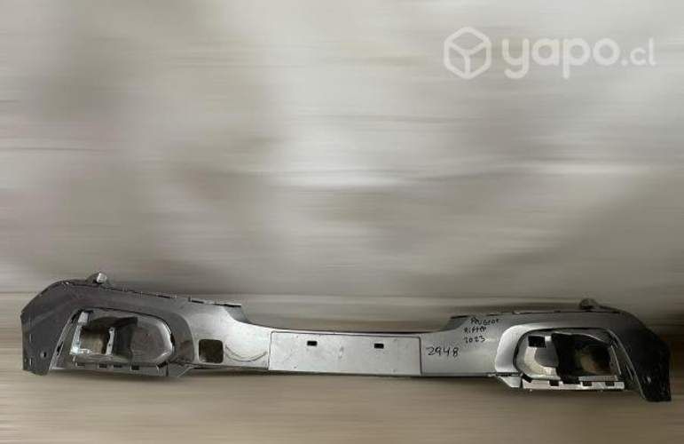 Parachoque trasero peugeot rifter 2020 2023