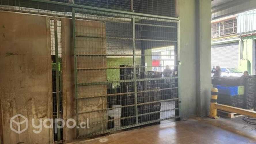 Excelente local comercial en Lo Valledor