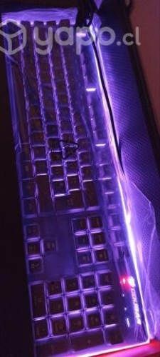 Teclado mecánico híbrido Cougar Core RGB | USADO